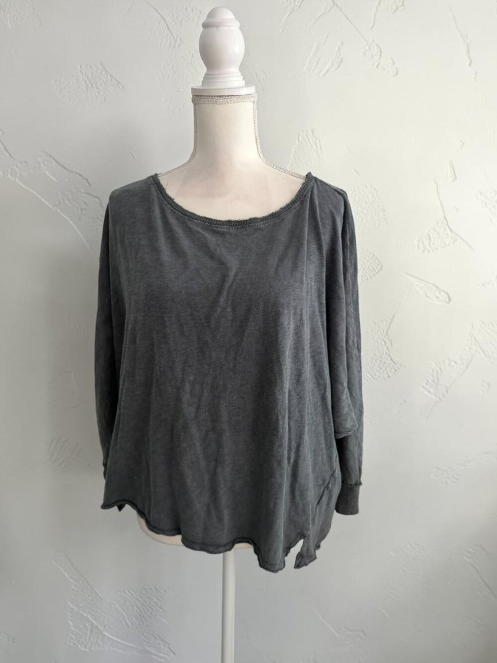 HELLO NITE Gray Long Sleeve Sleep Shirt Size Medium NEW NWT